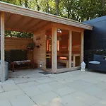 Holiday home Theislandlife Met Prive Jacuzzi En 3