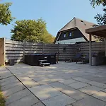 Hébergement de vacances Theislandlife Met Privé Jacuzzi En 3 De Koog (Texel)