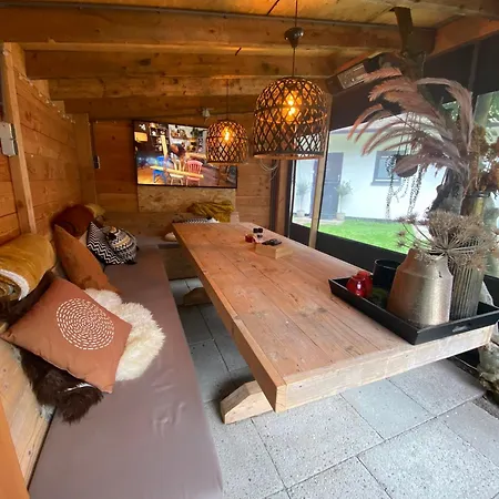 Theislandlife Met Prive Jacuzzi En 3 데쿠크