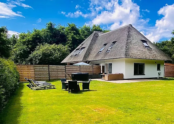 度假居 Theislandlife Met Prive Jacuzzi En 3