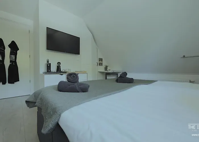 Theislandlife Met Prive Jacuzzi En 3 Nyaraló