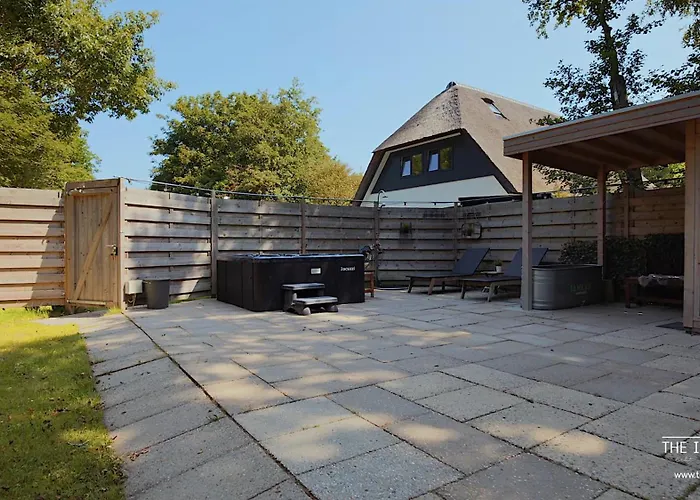 度假居 Theislandlife Met Prive Jacuzzi En 3 德科赫